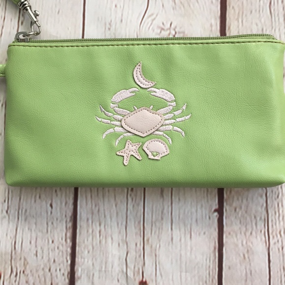 Y2K Lime Green Shells and Crab Wristlet - Picture 2 of 9